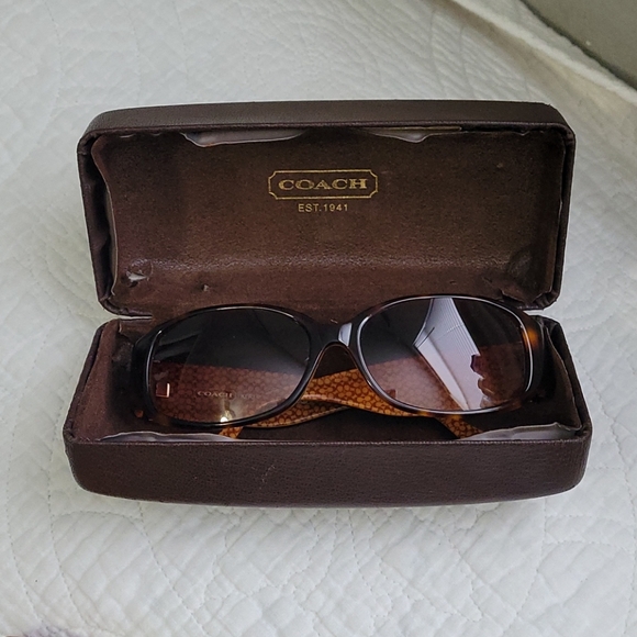 Coach Sunglasses - Picture 5 of 5
